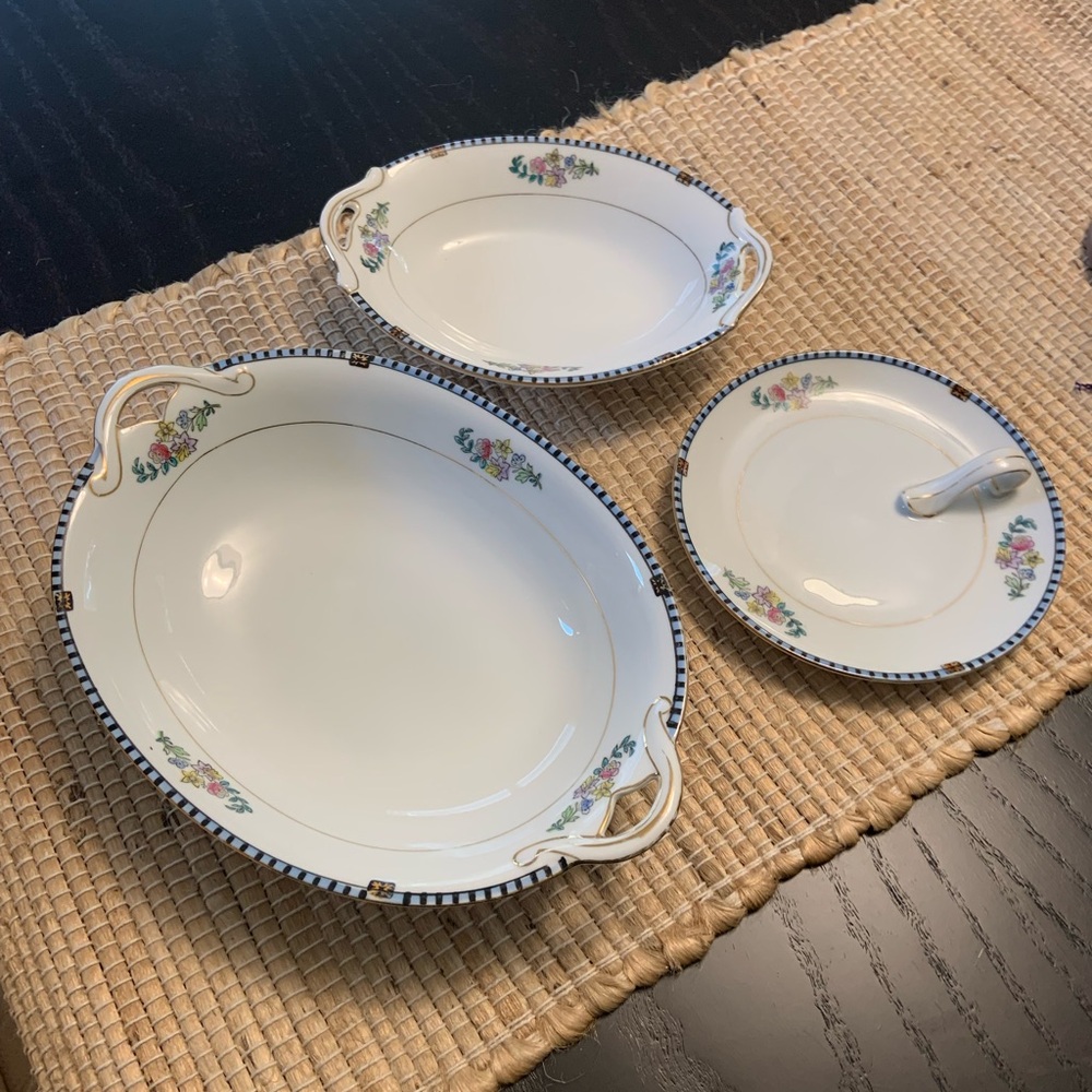 VTG Noritake serving set